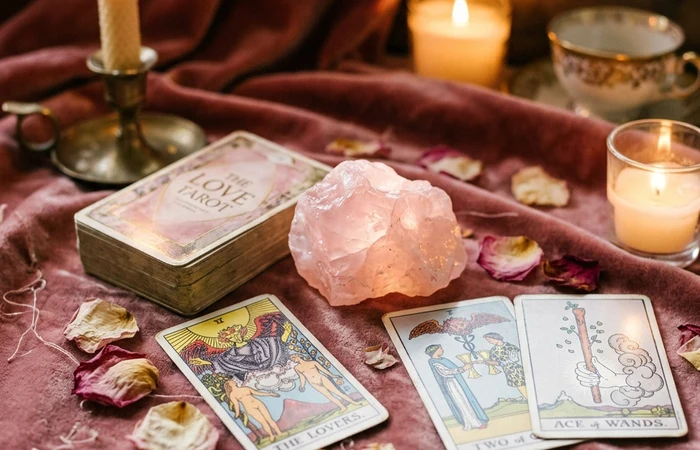 Tarot for Love & Relationships: How to Know When to Hold On and When to Let Go
